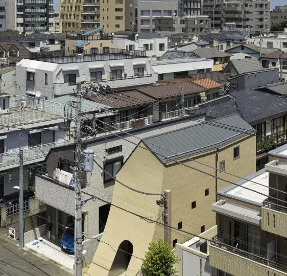 TOKYO A MANGAKA’S HOME BETWEEN EVERYDAY LIFE AND FANTASY